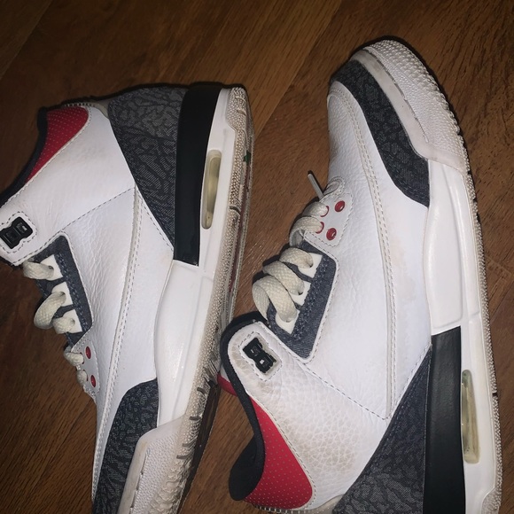 Jordan’s. Size 5 - Picture 8 of 10